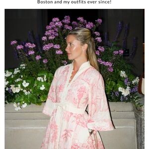 Elegant Pink Floral Women's Robe